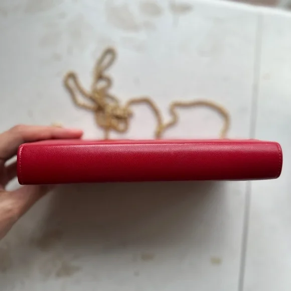 ✨Vintage Designer Oleg Cassini ✨ Vintage Red Soft Leather Clutch Crossbody Gold - Picture 5 of 16